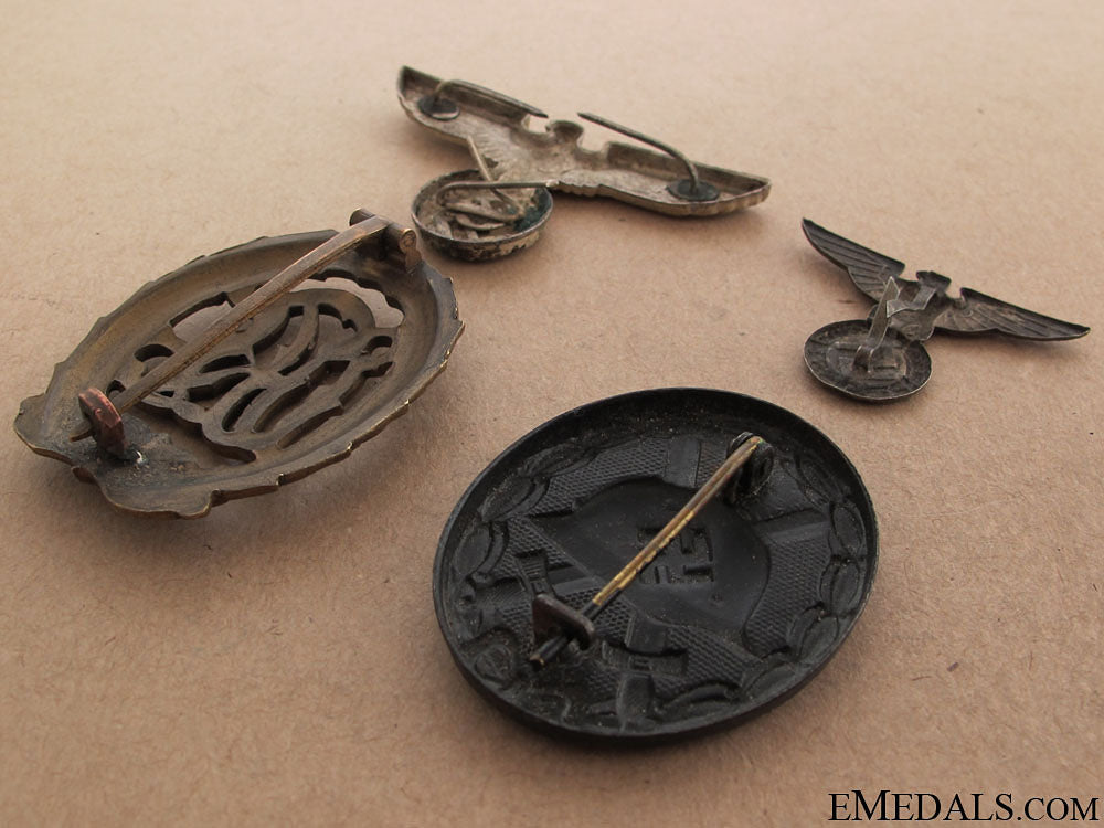 lot_of_german_insignia&_badges_10.jpg5107eb49737ad