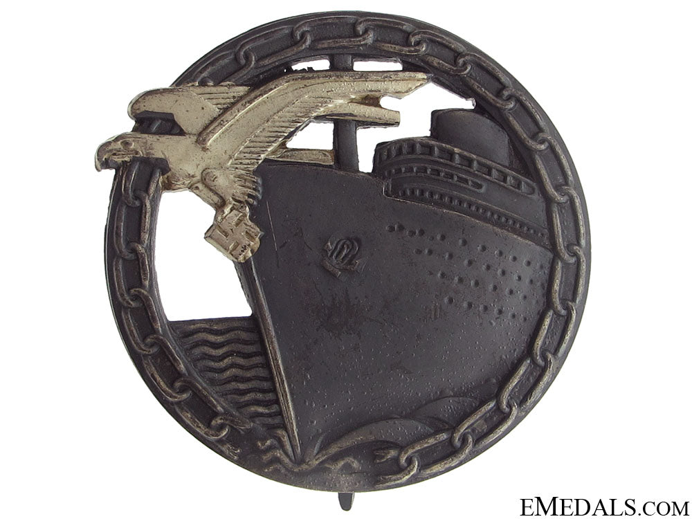 blockade_runner_badges-_cased_set_10.jpg5179519b83aab