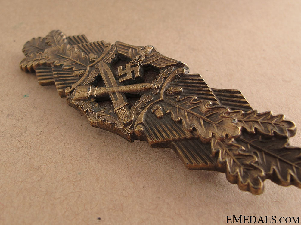 close_combat_clasp-_a.g.m.u.k._10.jpg5159ee31bc3db