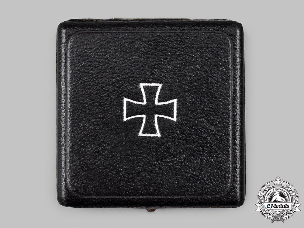 germany,_wehrmacht._a1939_iron_cross_i_class,_with_case,_by_fritz_zimmermann_10_m21_mnc1982