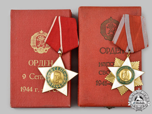 bulgaria,_people’s_republic._a_pair_of_decorations_115_m21_mnc9572_1