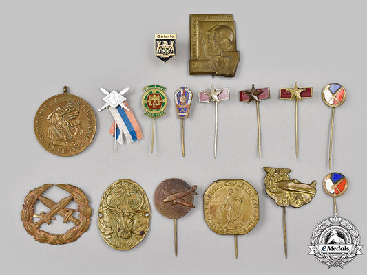 czechoslovakia._a_mixed_lot_of_badges_and_pins_118_m21_mnc9074