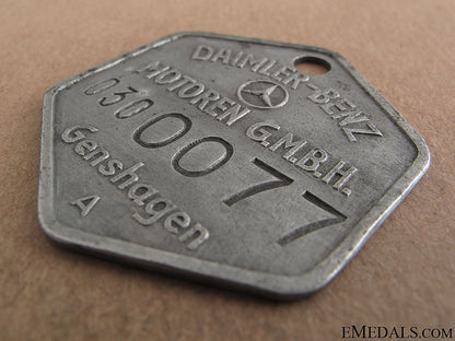 daimler-_benz_worker’s_numbered_id_tag_11.jpg51361d3b28a30