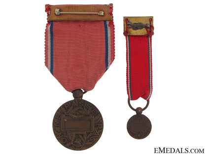 verdun_medal,_type_v,_fullsize_and_miniature,1916_129.jpg510693b780f4b