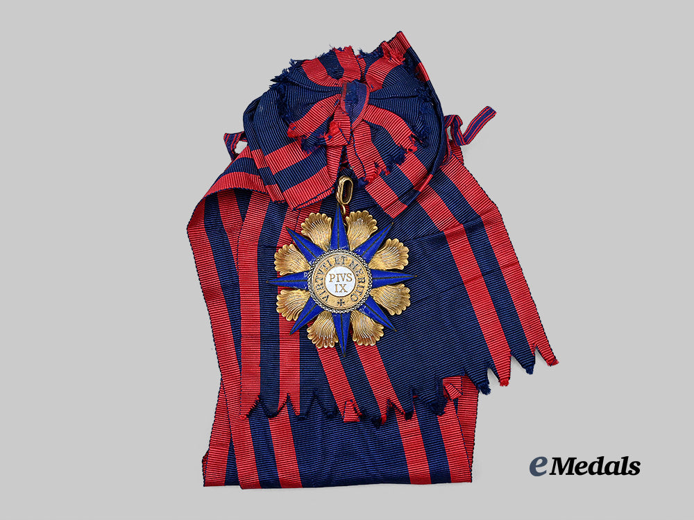 vatican,_papal_state._an_order_of_pius_i_x,_grand_cross_set_e_medals__e_u24897_4