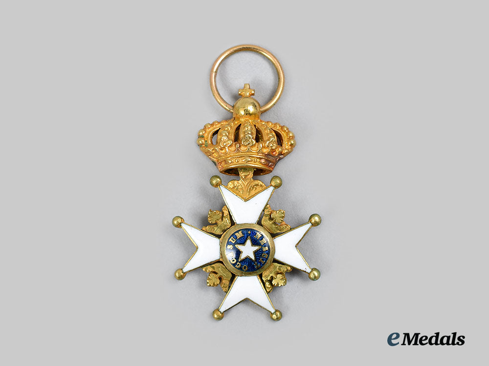 sweden,_kingdom._a_miniature_order_of_the_north_star_in_gold_12