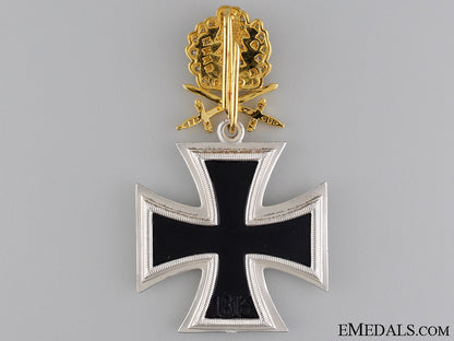 a_federal_republic_knight's_cross_of_the_iron_cross;1957_issue_12.jpg543d421f1b18b