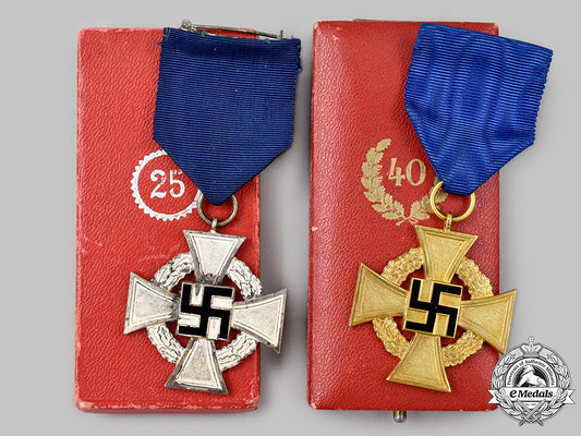 germany,_third_reich._a_pair_of_civil_service_long_service_decorations_12_m21_mnc2666