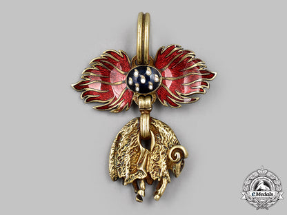 austria,_empire._an_order_of_the_golden_fleece,_decoration_for_field_uniform,_collector's_copy_12_m21_mnc4672