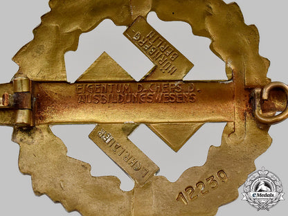 germany,_wehrmacht._a_mixed_lot_of_medals_and_badges_12_m21_mnc6097