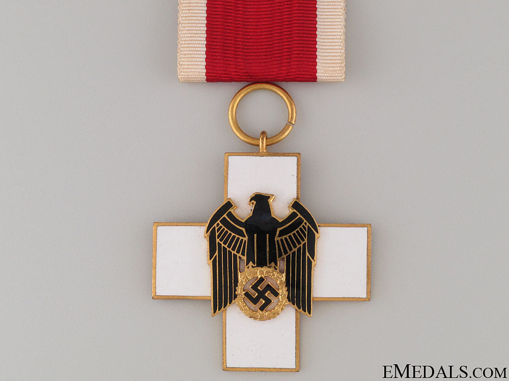 a_cased_german_social_welfare_decoration_138.jpg5242f91abade4