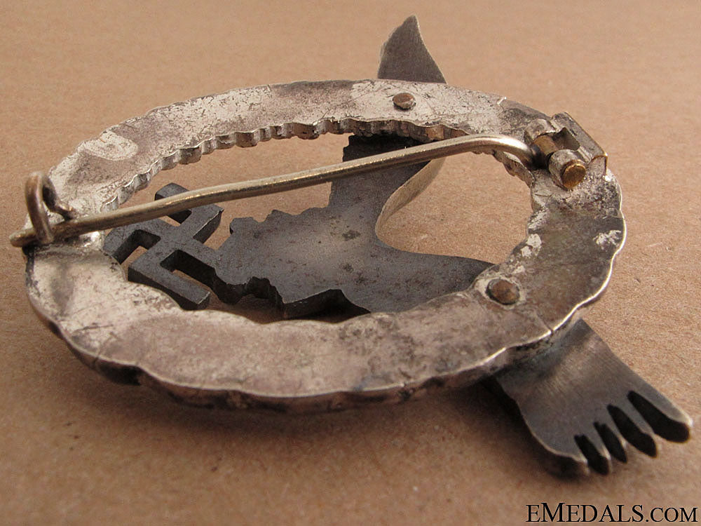 a_cased_wwii_pilots_badge_13.jpg51700619db762