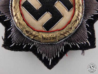 a_kriegsmarine_german_cross_in_gold,_cloth_version_13.jpg553bb24ec3fe4