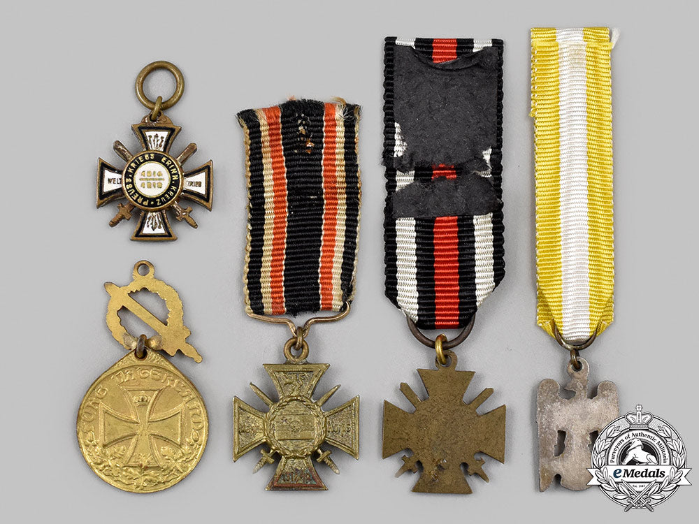 germany._a_mixed_lot_of_miniature_decorations_13_m21_mnc0652