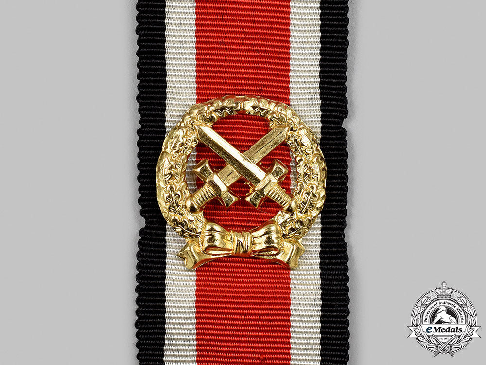 germany,_federal_republic._an_honour_roll_clasp,1957_version_with_case,_by_hans_brüggemann_13_m21_mnc7555