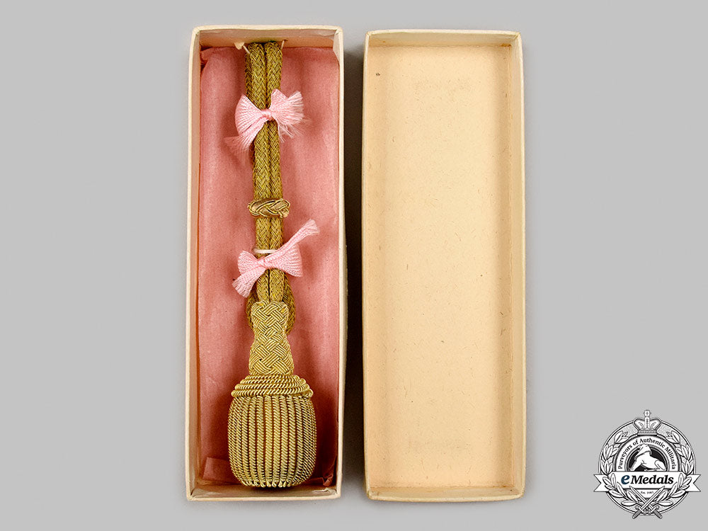 czechoslovakia,_i_republic._a_mint_army_officer’s_portepee_147_m21_mnc9117