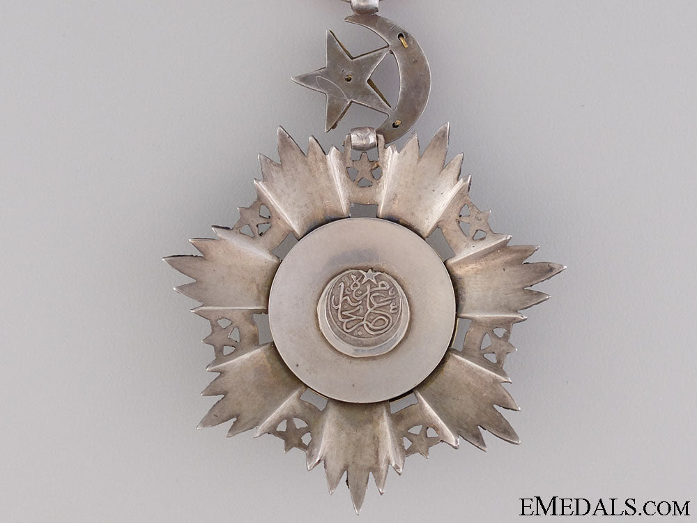 a_turkish_order_of_medjidie(_mecidiye);_breast_badge_14.jpg543e9856b8df1