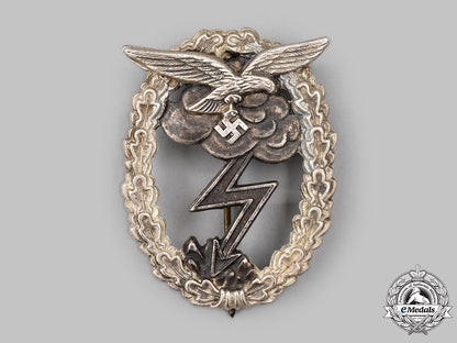 germany,_luftwaffe._a_ground_assault_badge,_by_j.e._hammer&_söhne_14_m21_mnc5816