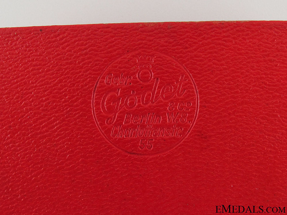 a_cased_german_social_welfare_decoration_152.jpg5242f94bf1b4d