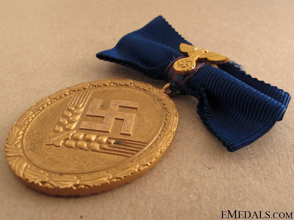 rad_long_service_award_for_women_15.jpg517163c68a81b