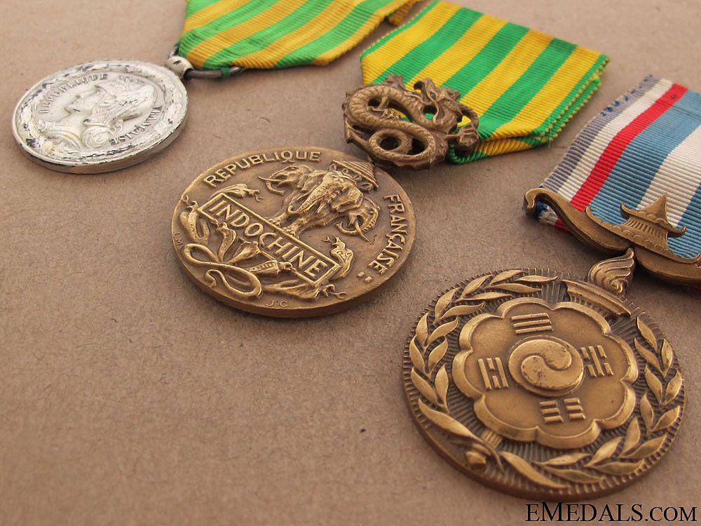 three_french_medals_15.jpg510bcc16cb1ea