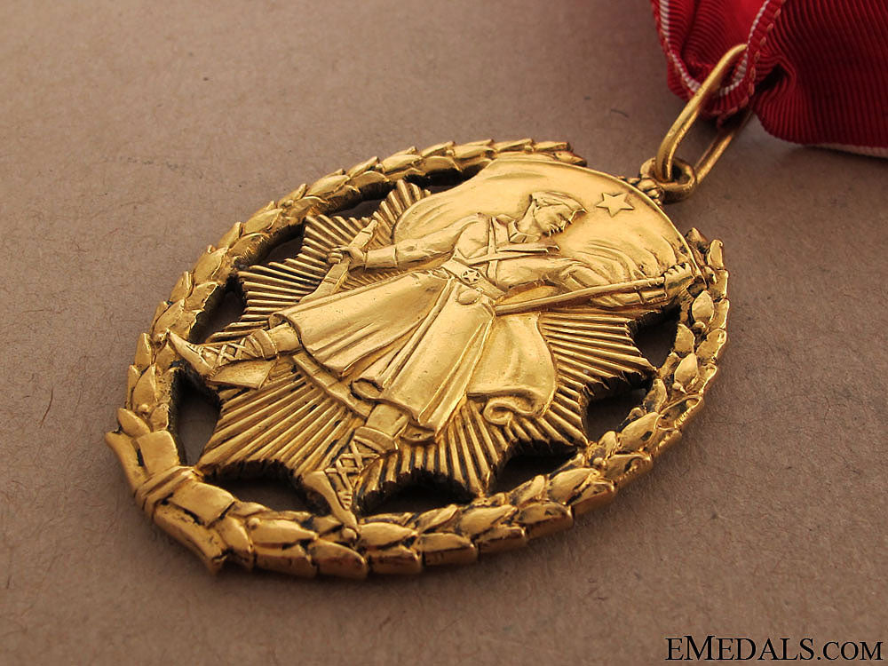 order_of_hero„¢¤_gold_15.jpg5107f5ee0b6df
