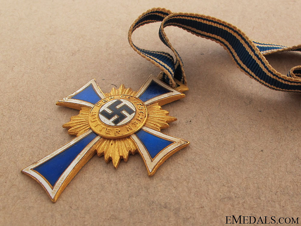 mother's_cross-_gold_grade_16.jpg51067ffb82657