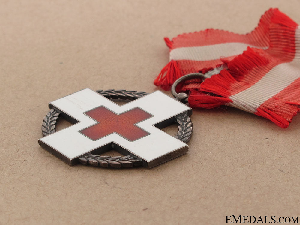 wwii_danish_red_cross_decoration1939-1945_16.jpg509c011335f63