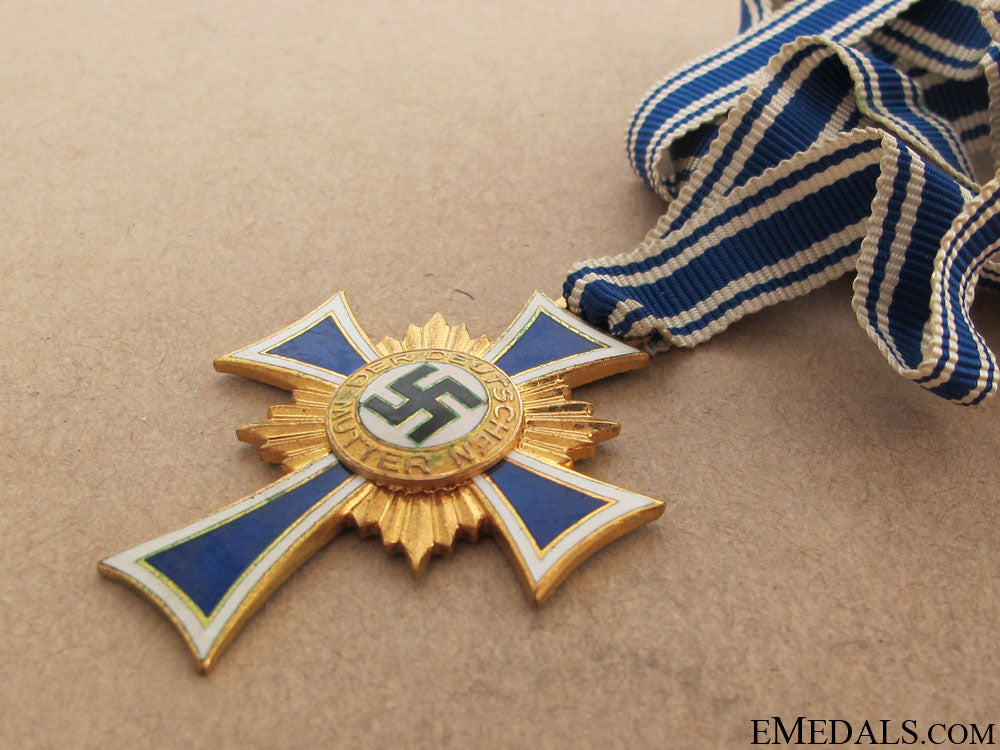 mother’s_cross_gold_grade_16.jpg5107d00ea37e8