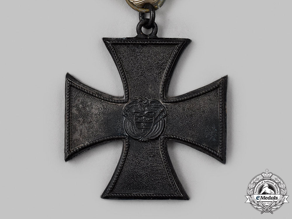 colombia,_republic._a_medal_for_service_in_war_overseas,_iron_cross_for_the_korean_war_16_m21_mnc2397