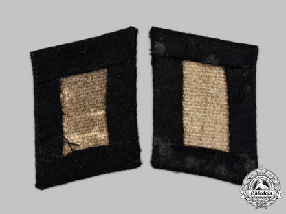 germany,_ss._a_set_of_waffen-_ss_mann_collar_tabs_16_m21_mnc6561