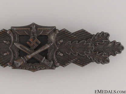 close_combat_clasp-_bronze_by_jfs_172.jpg52613f7baa28d