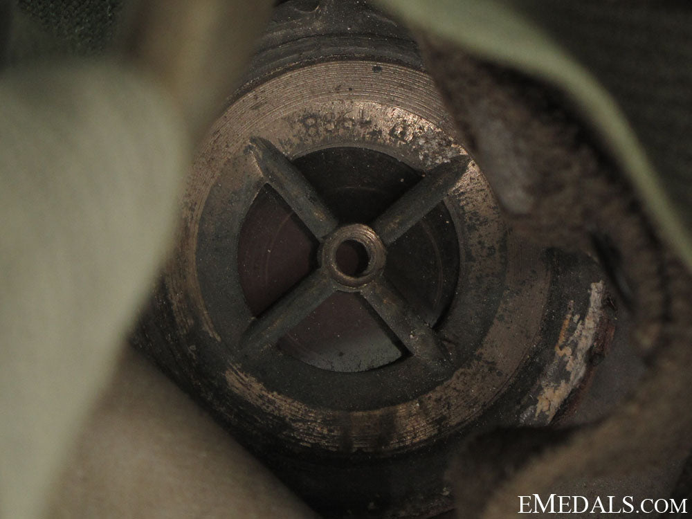 wwii_german_m30_gas_mask_17.jpg515076c2bf8aa