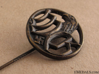german_army_civilian_aid_helpers_badge_17.jpg5149c4e0e347c