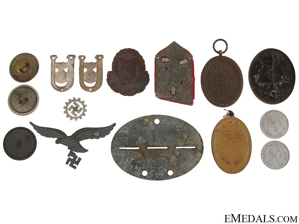 third_reich_period_insignia&_awards_17.jpg50f8352732486