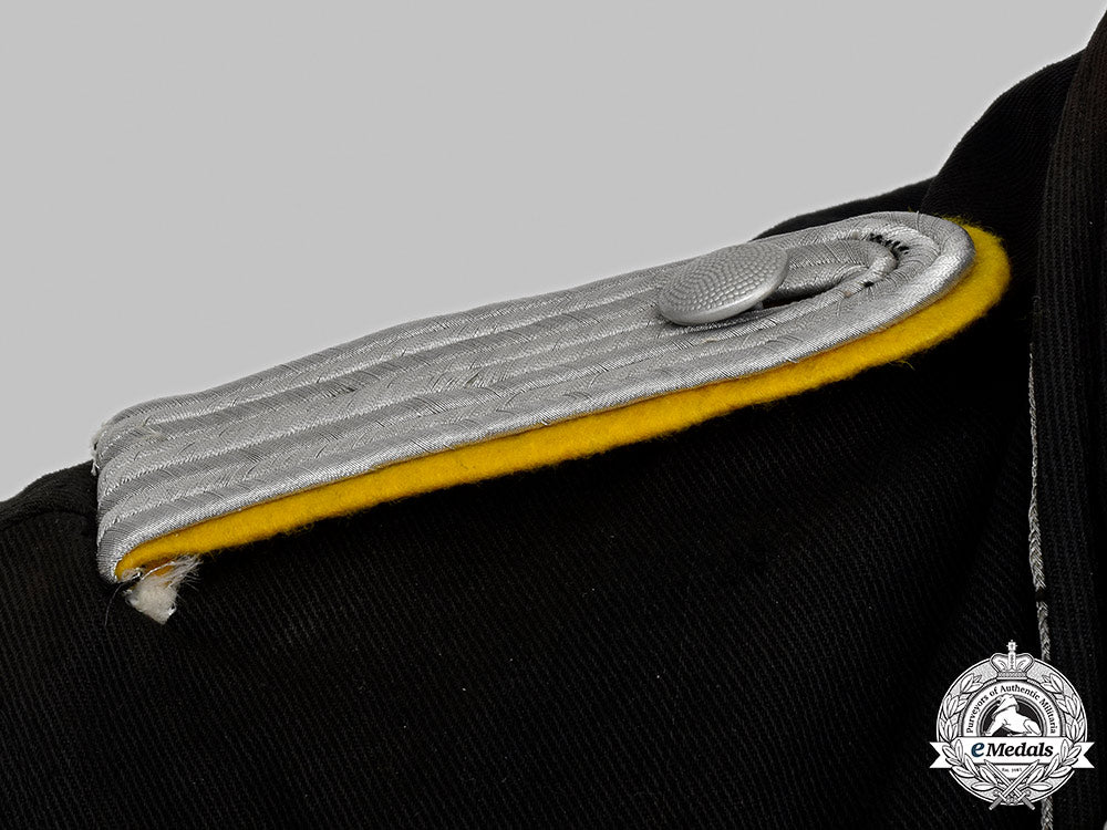germany,_luftwaffe._an_unusual_flight_personnel_sahariana_service_tunic_17_m21_mnc8528_1