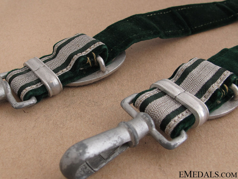 custom_officer's_dagger_hangers_18.jpg51ed8427455d8