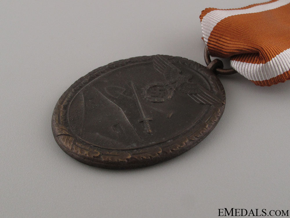 west_wall_medal_18__2_.jpg523afabe62f16