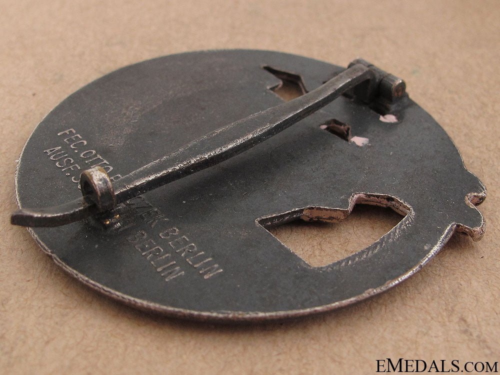 blockade_runner_badge_by_fec._otto_placzek_18.jpg51ba1f12d1ded