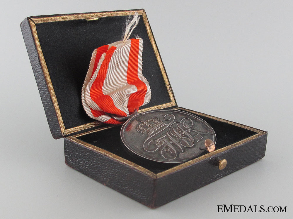 a_cased_prussian_military_merit_medal_18.jpg52c5764d925d1