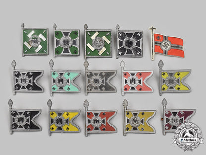 germany,_third_reich._a_lot_of_winterhilfswerk_wehrmacht_standard_donation_badges_18_m21_mnc6565
