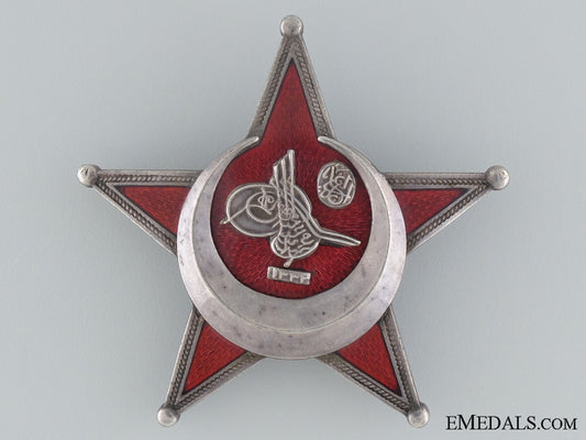 1915_campaign_star(_iron_crescent)_in_silver_by_b.b.&_co_1915_campaign_st_535eb9f5e82af