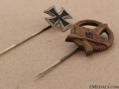 two_german_stickpins_19.jpg5093c77a962ff
