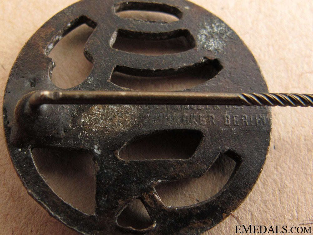 german_army_civilian_aid_helpers_badge_19.jpg5149c4e699a43