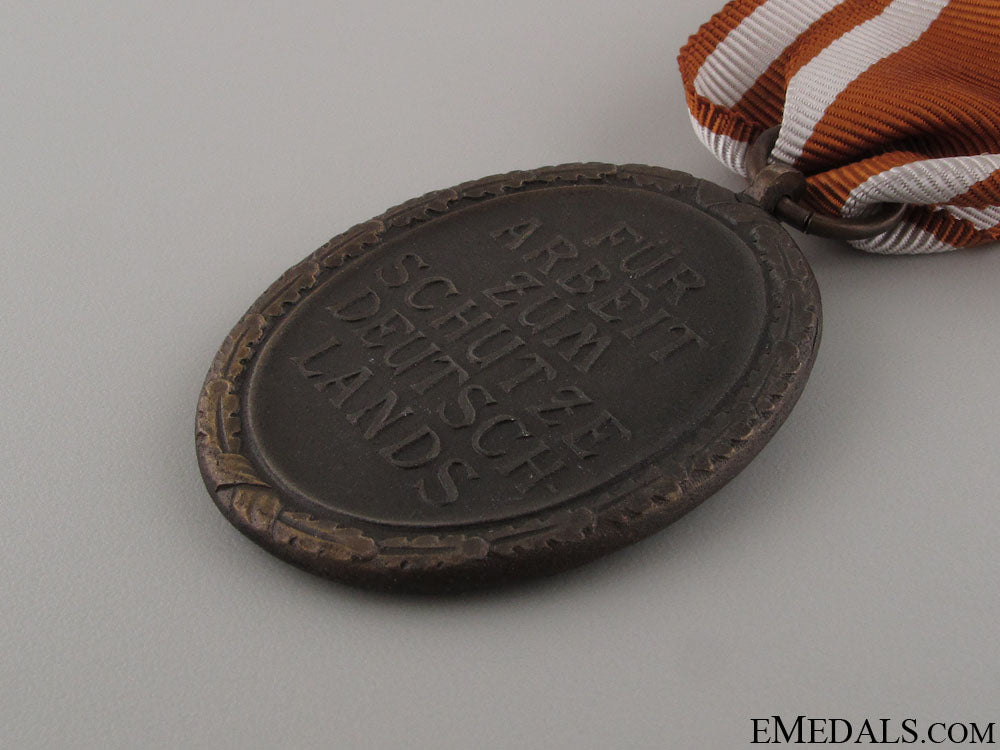 west_wall_medal_19__2_.jpg523afac42af05