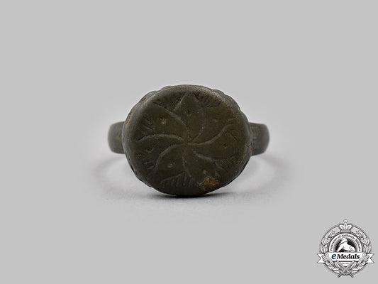 international._a12_th-14_th_century_bronze_ring_19_m21_mnc4681