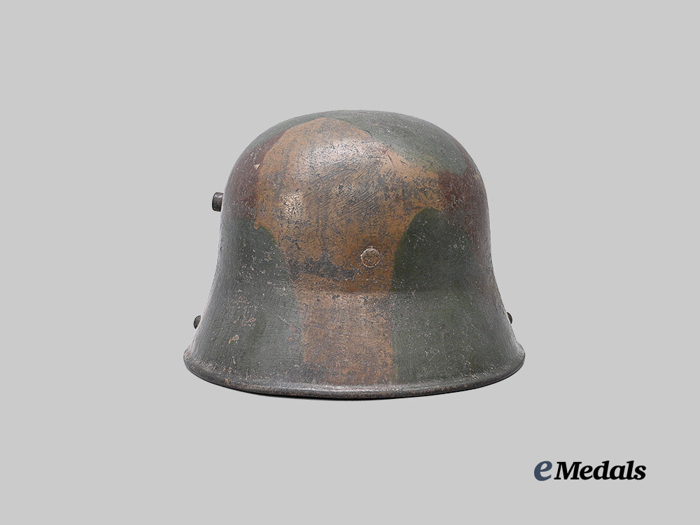germany,_imperial._a_heer_camouflage_m16_stahlhelm,_by_f._c._bellinger_e_medals__w8654_10