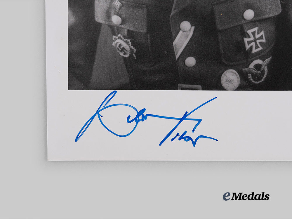 germany,_third_reich._a_lot_of_post-_war_signed_knight’s_cross_winner_photographs_e_medals__g62074_4