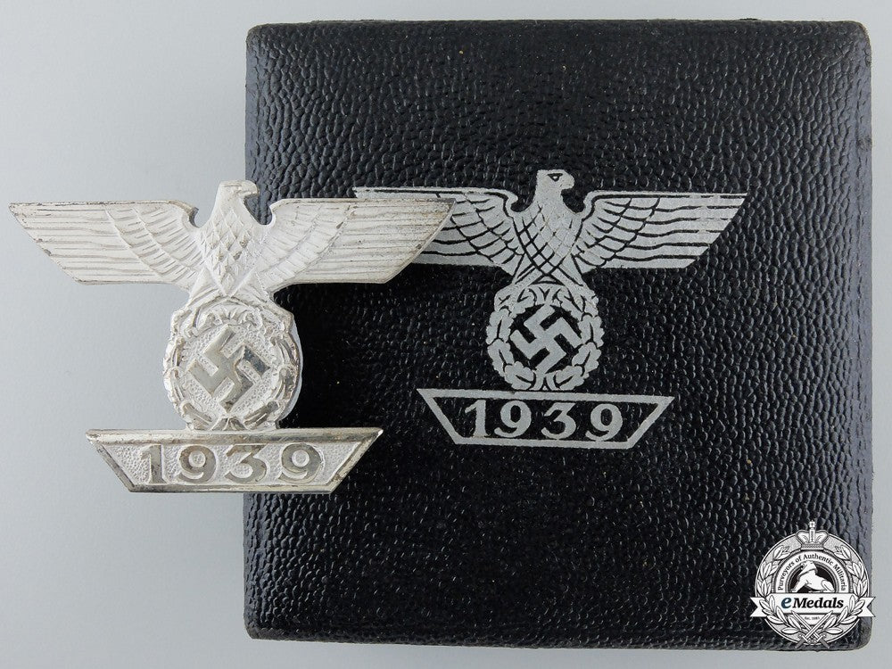 a_mint_cased_clasp_to_the_iron_cross1939;_first_class_1_11_2