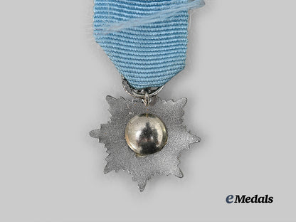 italy,_two_sicilies._a_constantinian_order_of_st._george,_lady’s_shoulder_badge,_in_case_e_medals__m0332-70_13